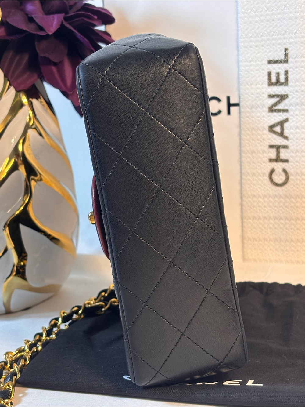 Beautiful Chanel Mini Square Lambskin - Picture 15 of 16